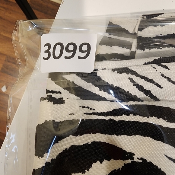 Dana Buchman Intimates Black and white zebra print pajama pants size L - Picture 9 of 9